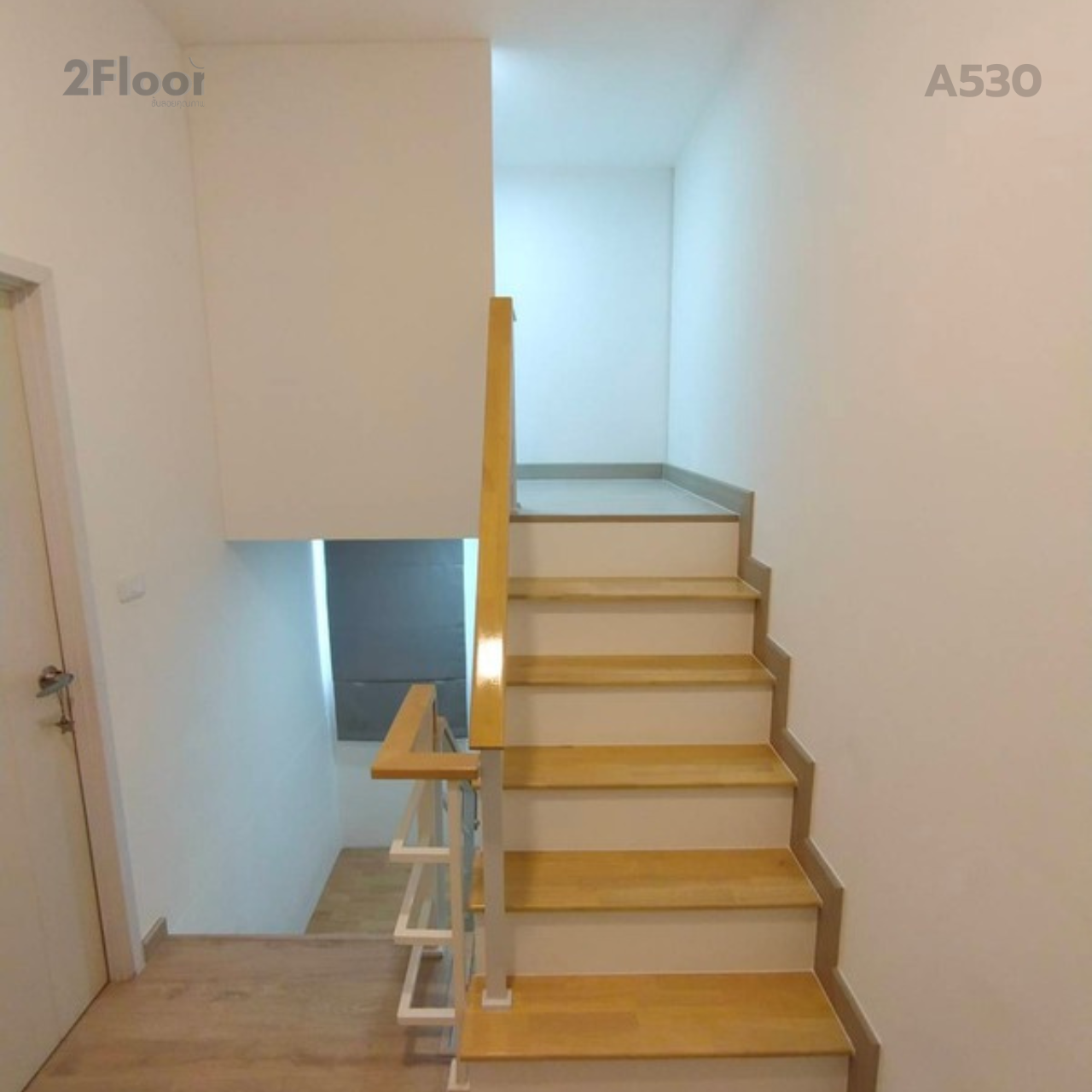 ชั้นลอยปิดทึบ